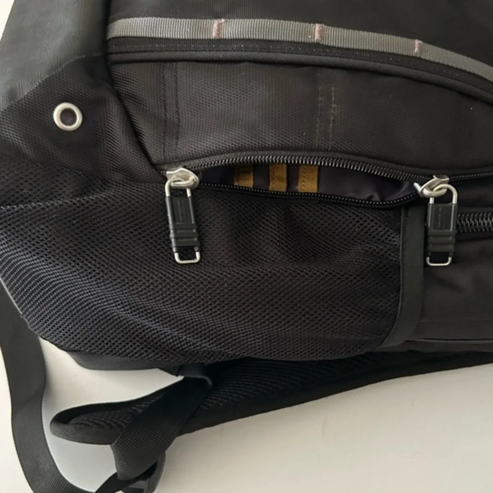 Ogio Durable Padded Breathable Black Axle Travel Laptop iPad Backpack Carrier
